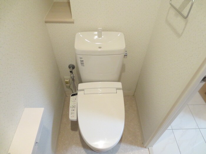 物件内観写真8　(トイレ)