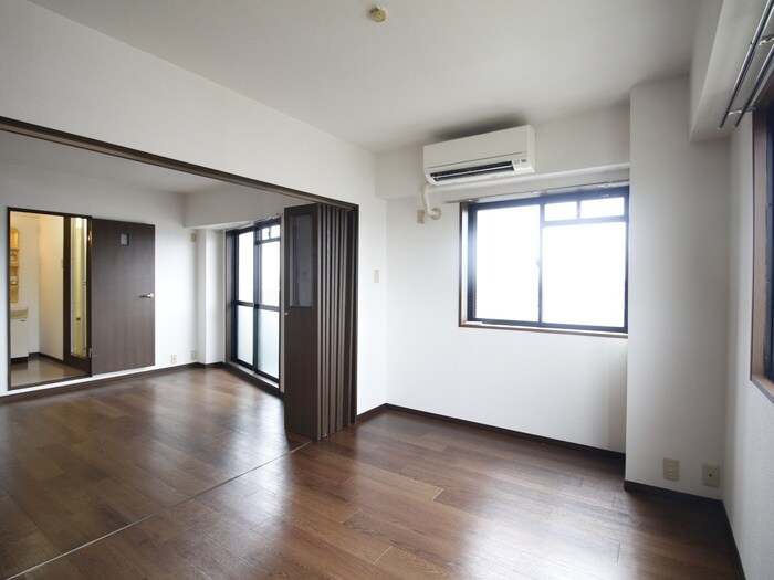 物件内観写真9　(居室)