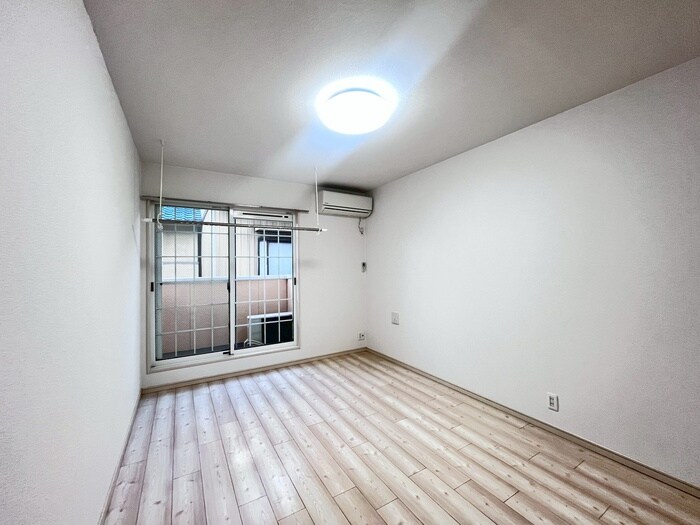 物件内観写真7　(居室)