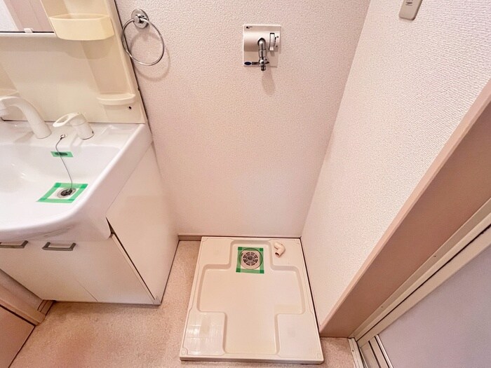 物件内観写真13　(洗濯機置場)