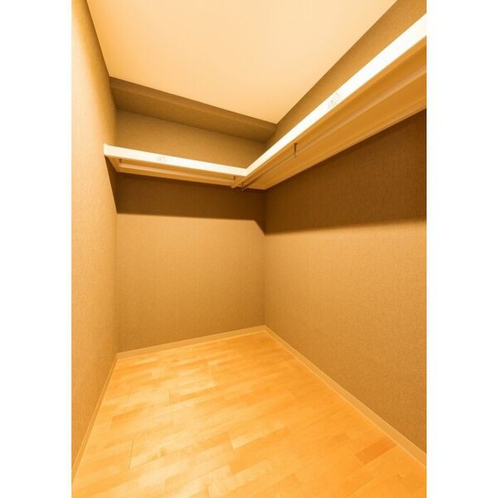 物件内観写真13　(収納)