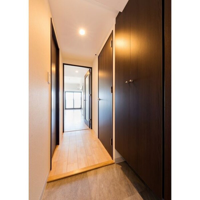 物件内観写真14　(玄関)