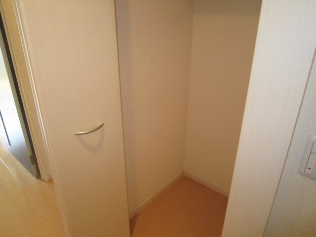 物件内観写真11　(収納)