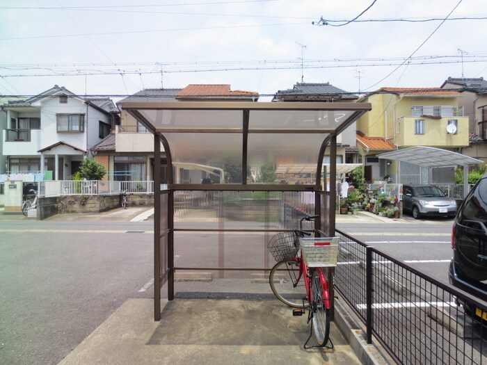 物件外観写真3　(駐輪場)