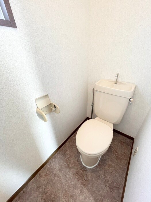 物件内観写真11　(トイレ)