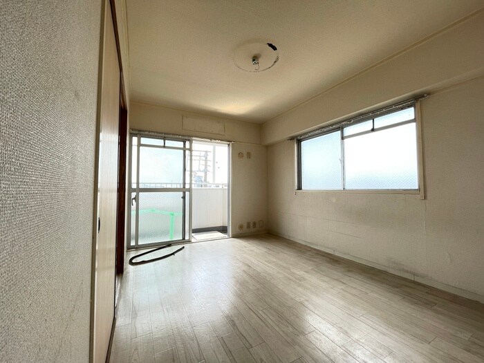 物件内観写真8　(居室)