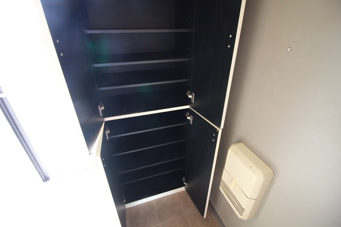 物件内観写真8　(靴箱)