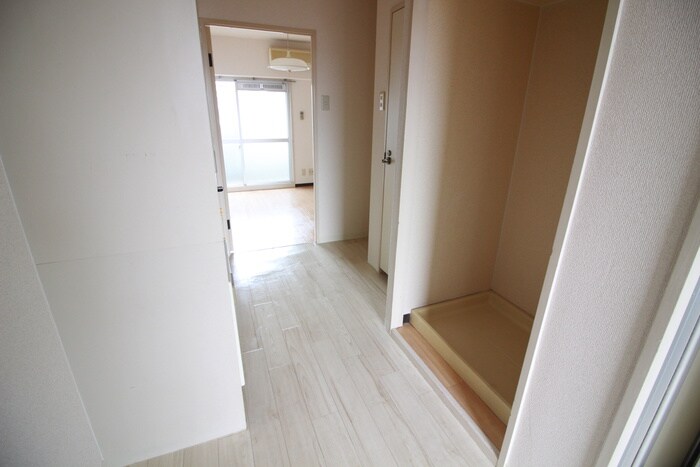 物件内観写真9　(廊下)