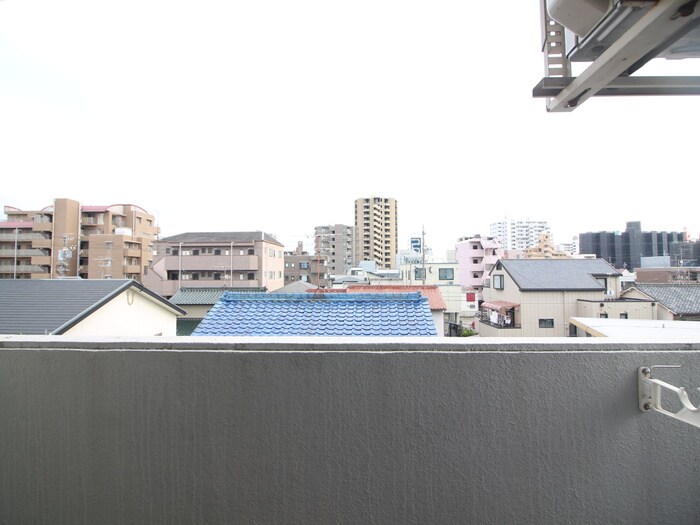 物件内観写真15　(室内からの展望)