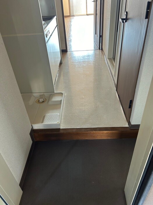 物件内観写真7　(玄関)