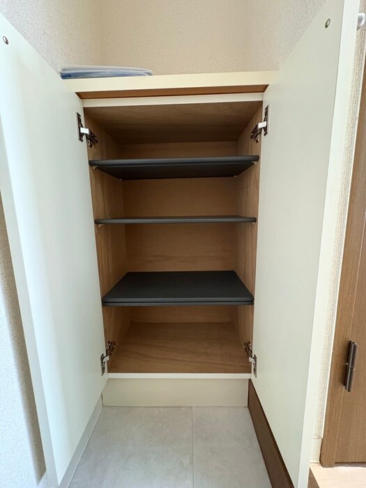 物件内観写真8　(靴箱)