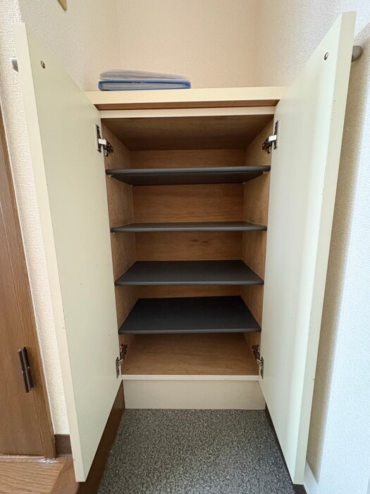 物件内観写真8　(靴箱)