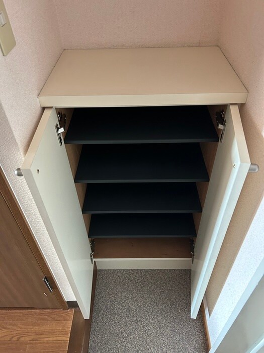 物件内観写真8　(靴箱)