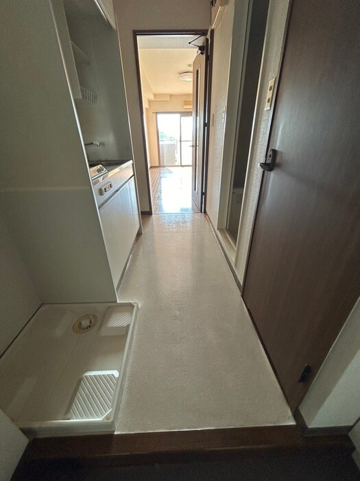 物件内観写真9　(廊下)