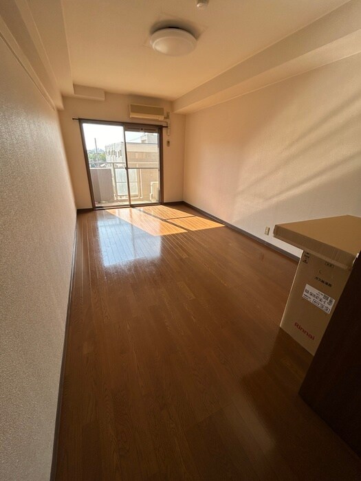 物件内観写真10　(居室)