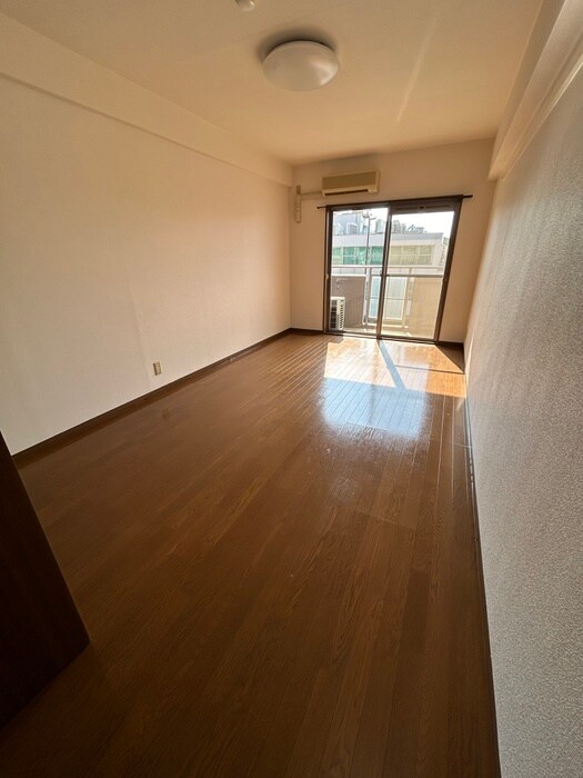 物件内観写真11　(居室)