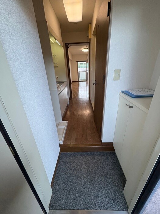 物件内観写真15　(玄関)