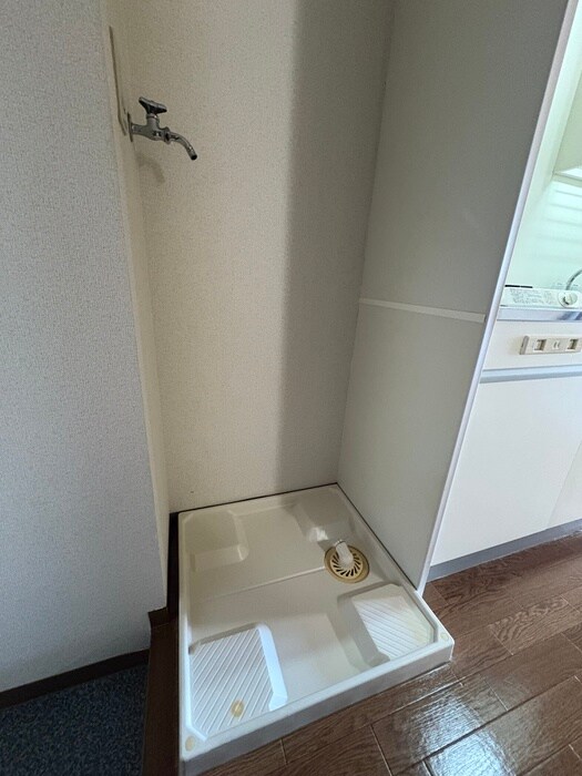 物件内観写真20　(洗濯機置場)