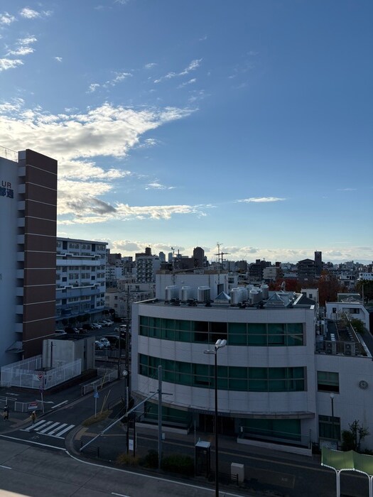 物件内観写真22　(室内からの展望)