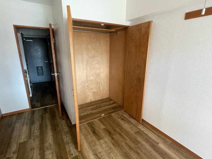 物件内観写真10　(収納)