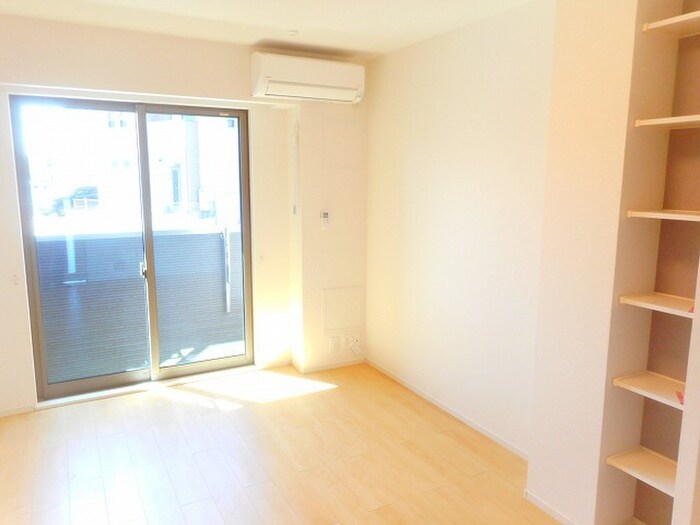 物件内観写真4　(居室)