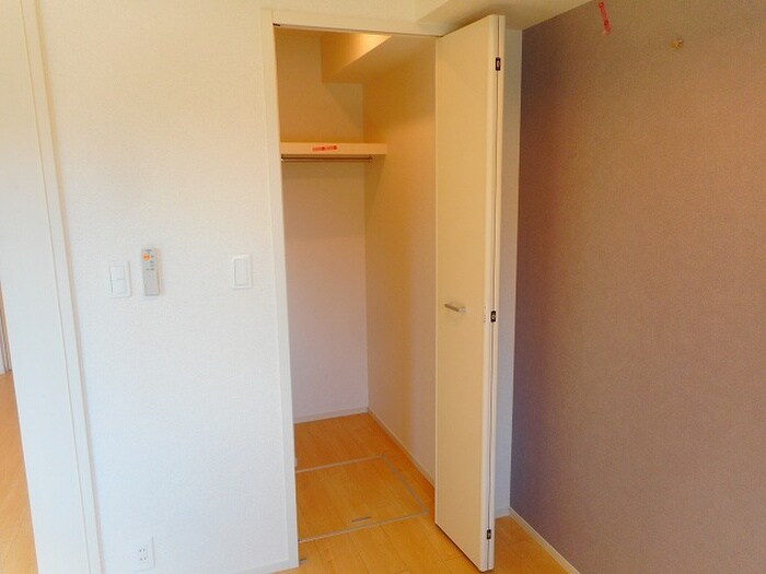 物件内観写真12　(収納)