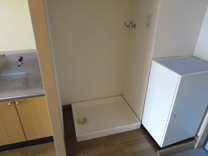 物件内観写真15　(洗濯機置場)