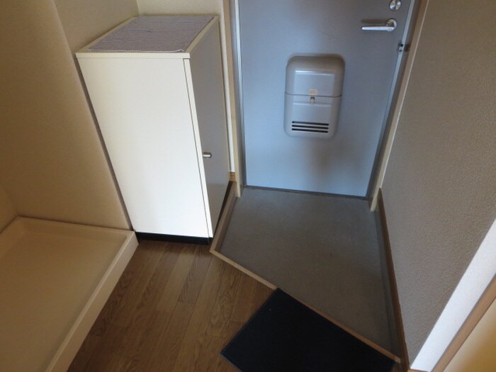 物件内観写真19　(玄関)