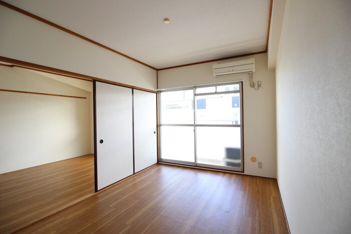 物件内観写真4　(居室)