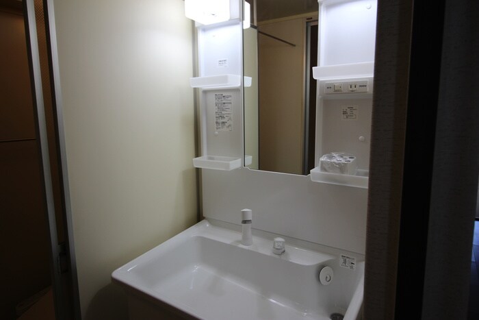 物件内観写真11　(洗面)