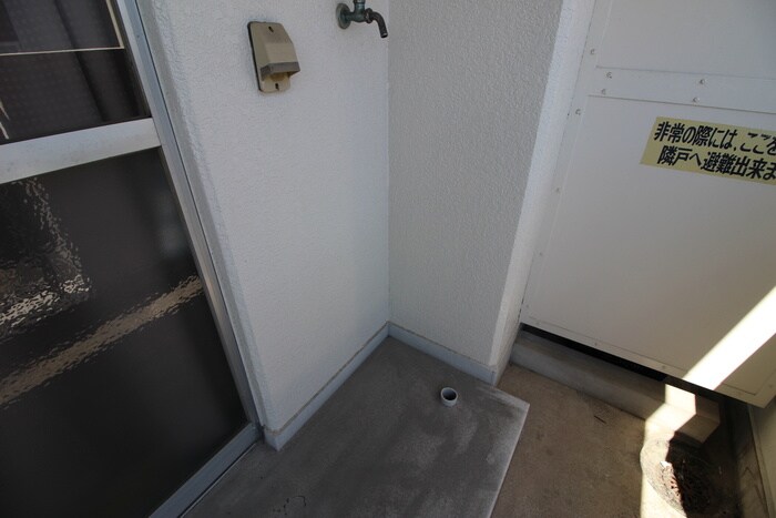 物件内観写真15　(洗濯機置場)