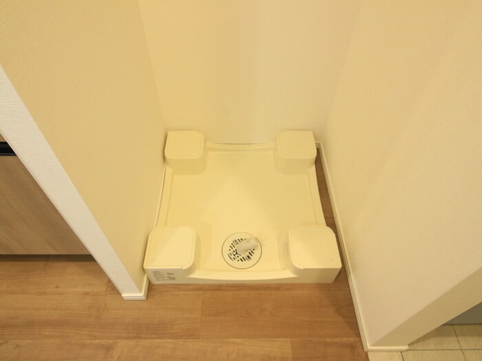 物件内観写真12　(洗濯機置場)