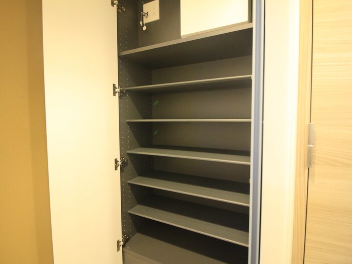 物件内観写真15　(靴箱)