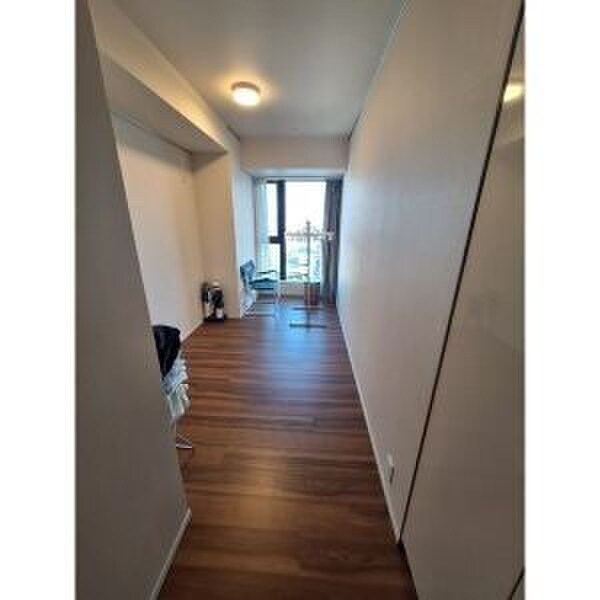 物件内観写真11　(廊下)