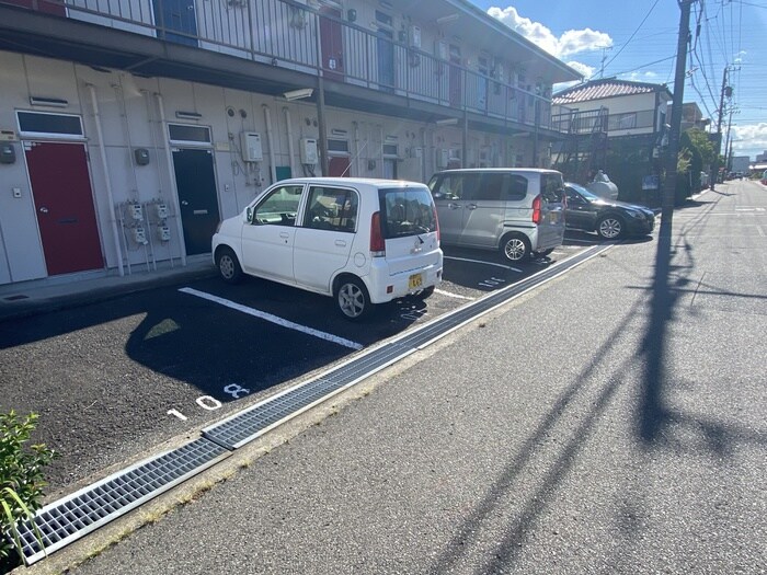 物件外観写真3　(駐車場)