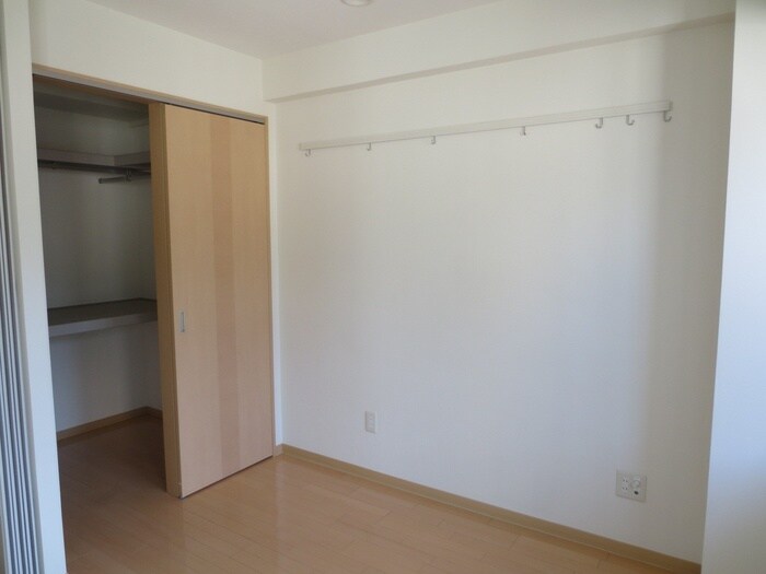 物件内観写真16　(居室)