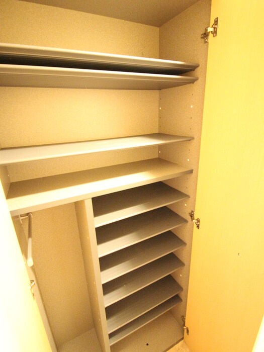 物件内観写真17　(靴箱)