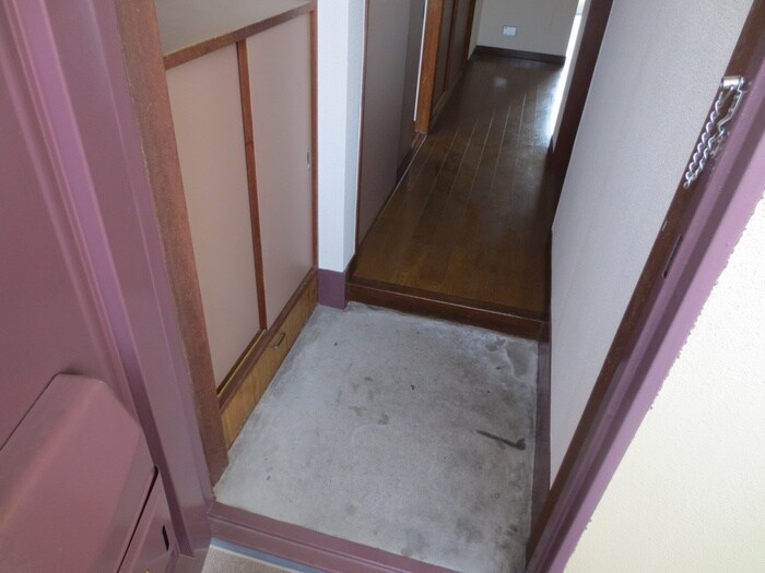 物件内観写真13　(玄関)