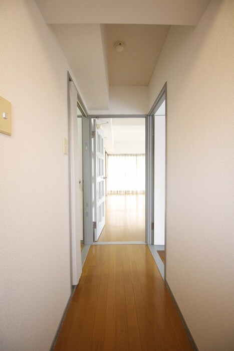 物件内観写真19　(廊下)