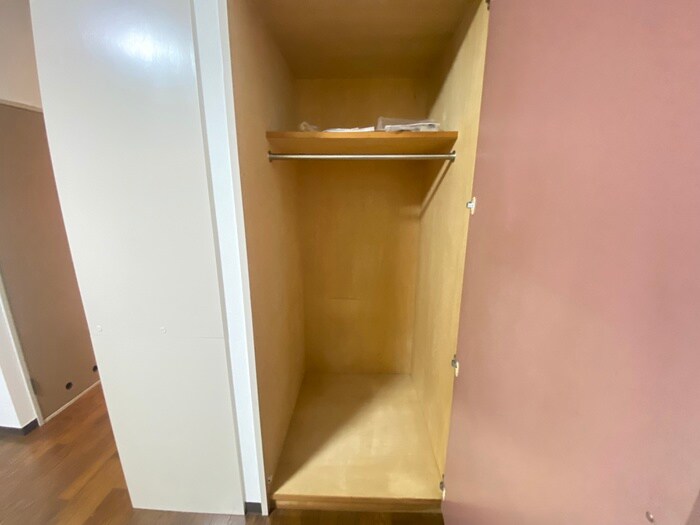 物件内観写真12　(収納)