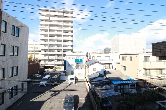 物件内観写真16　(室内からの展望)