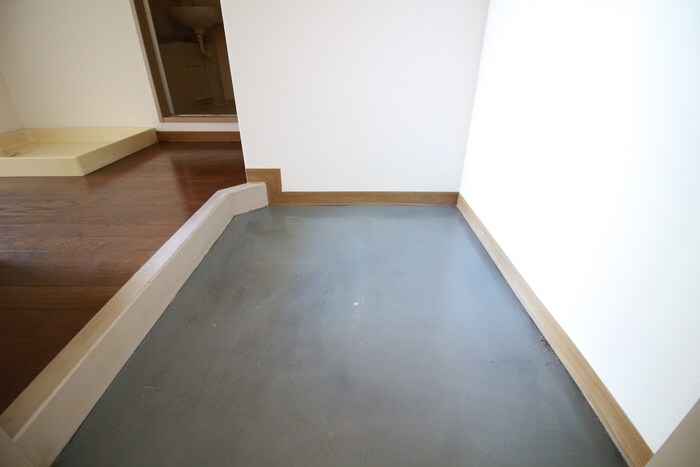 物件内観写真17　(玄関)