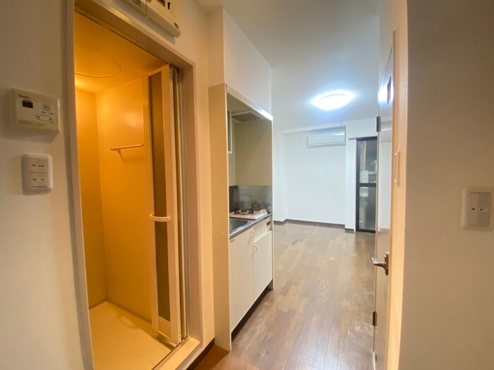 物件内観写真18　(廊下)