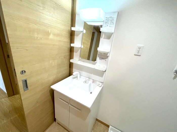 物件内観写真12　(洗面)