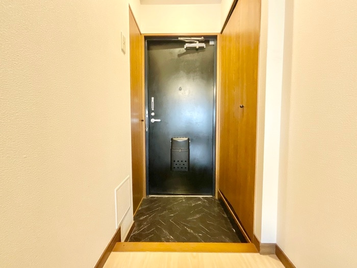 物件内観写真17　(玄関)