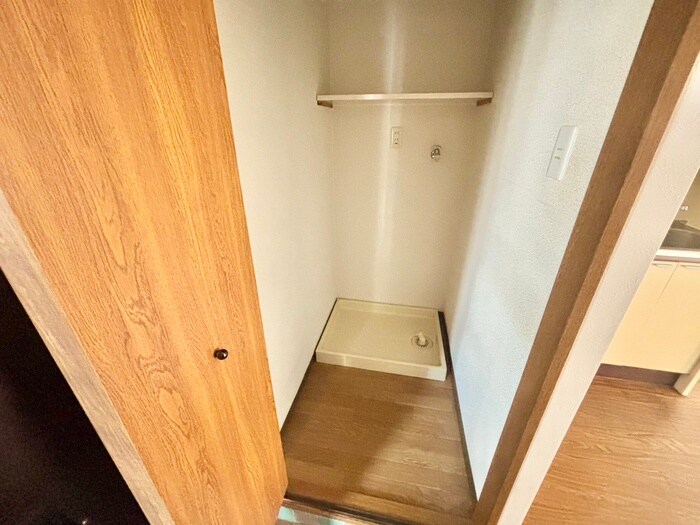 物件内観写真18　(洗濯機置場)