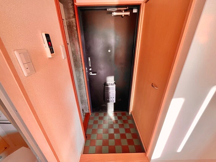 物件内観写真20　(玄関)