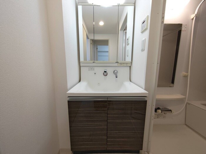 物件内観写真15　(洗面)