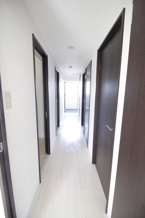 物件内観写真14　(廊下)