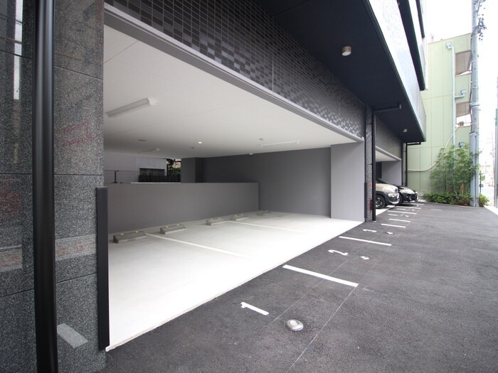 物件外観写真5　(駐車場)